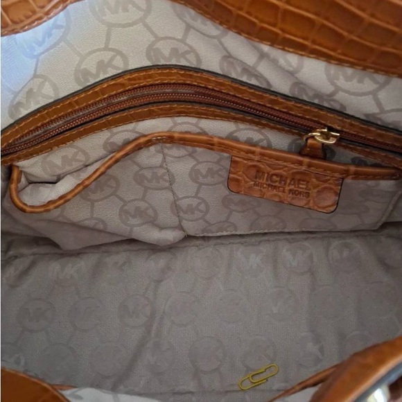 Michael Kors Handbag - Picture 5 of 5